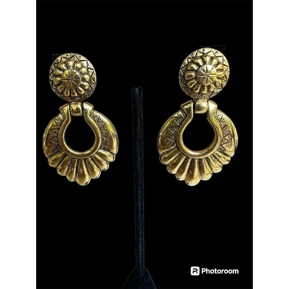 Vintage CAROL DAUPLAISE Goldtone Door‎ Knocker Earrings